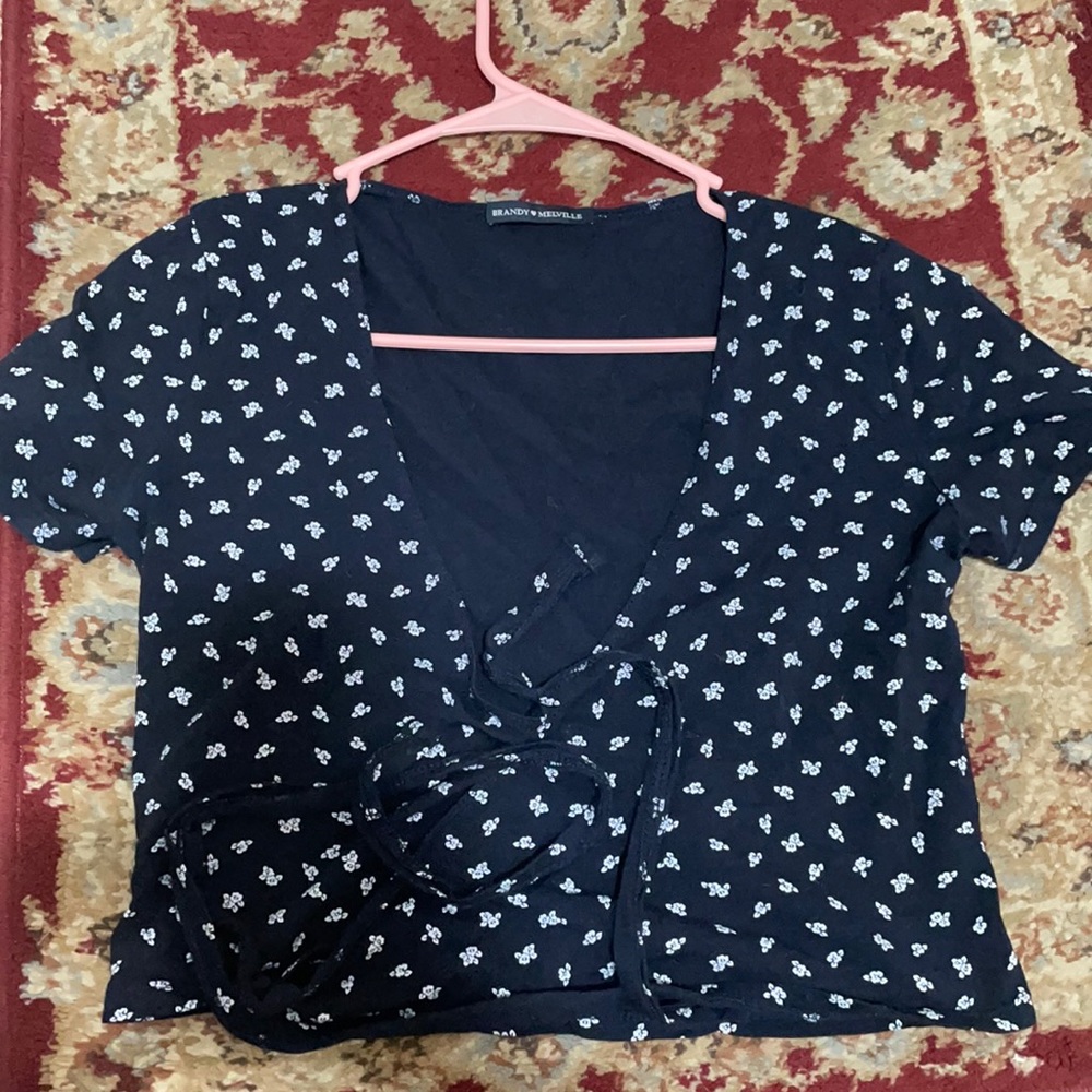 Brandy Melville Rae Top - Picture 4 of 8